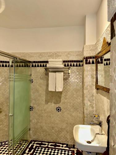 Riad Damia Suite & Spaにあるバスルーム