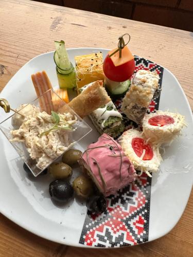 Makanan di atau berdekatan hotel