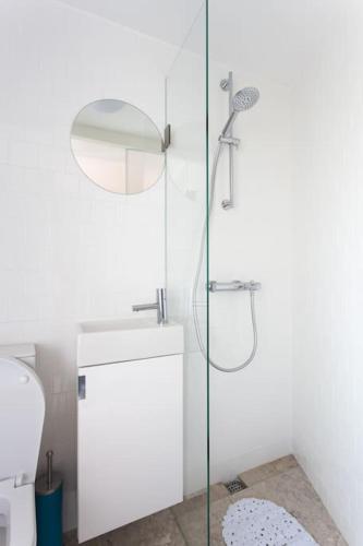 Sao Vicente IV - Eco-flat with French Balcony & View