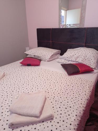 Postel nebo postele na pokoji v ubytování Panorama Apartments