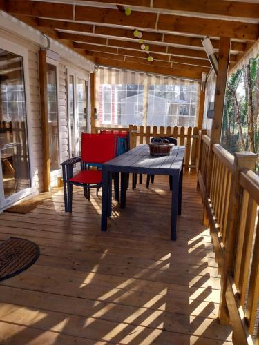 Photo de la galerie de l'établissement Mobil home emplacement 38a, aux Mathes