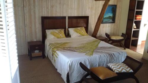 Postel nebo postele na pokoji v ubytování Charmante Maison de Campagne Proche de Bergerac, Sites de Dordogne, Randonnées