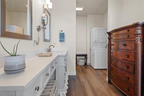 Dapur atau dapur kecil di Nordic Lodge - Meredith Lodging