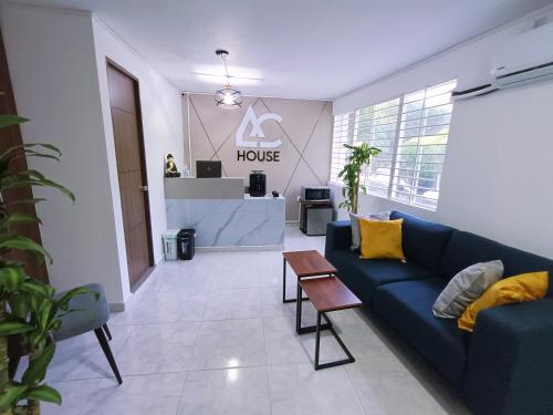 Posezení v ubytování AC - House Laureles - Self Cheking