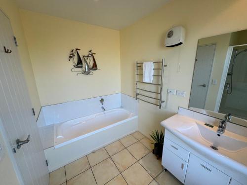 Ένα μπάνιο στο 7a Coleridge Street