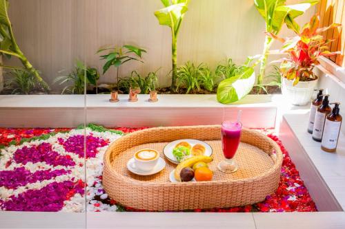 Jídlo v hotelu nebo okolí