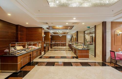 Photo de la galerie de l'établissement Crowne Plaza Antalya by IHG, à Antalya