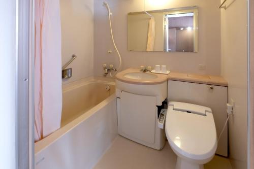 A bathroom at Miyazaki Mango Hotel - Vacation STAY 58303v