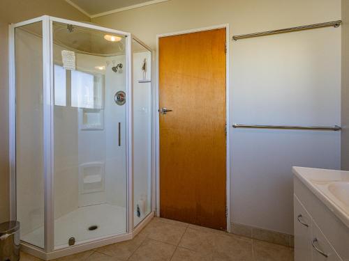 Ένα μπάνιο στο Mountain Snow Base - Ohakune Holiday Home