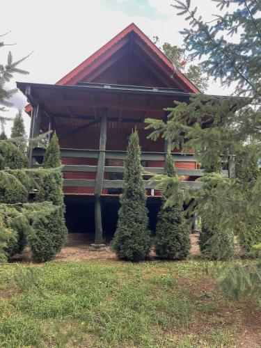 O edifício onde o chalé está situado