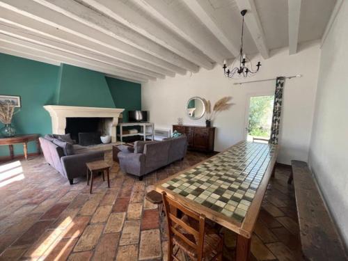 Ruang duduk di "La Régie" gite rural Camargue