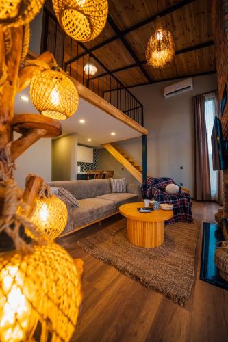 Ruang duduk di Vital Göl Sapanca Özel Havuzlu Bungalov & Villa
