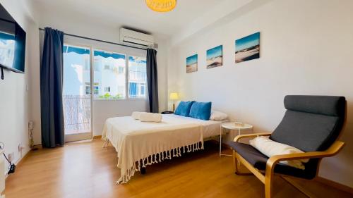 Estudio céntrico con balcón y piscina by South Costa