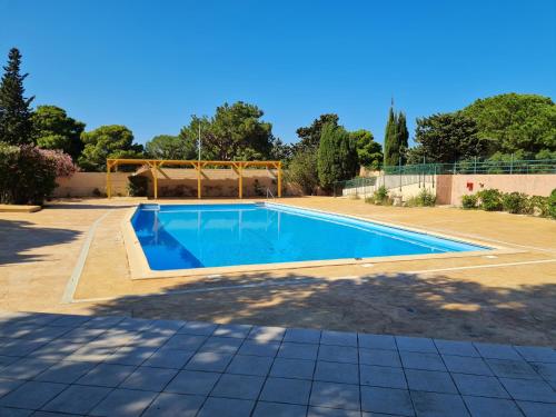 Πισίνα στο ή κοντά στο La perle du Roussillon
