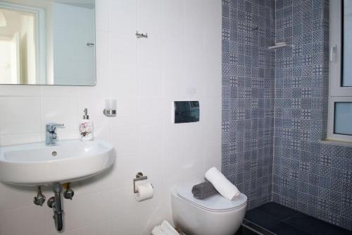 Lush Green Terrace Penthouse, Heart of Monastiraki