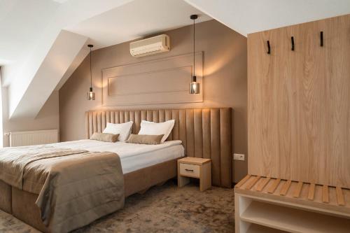 Postel nebo postele na pokoji v ubytování ALLEGRIA HOTEL Spa