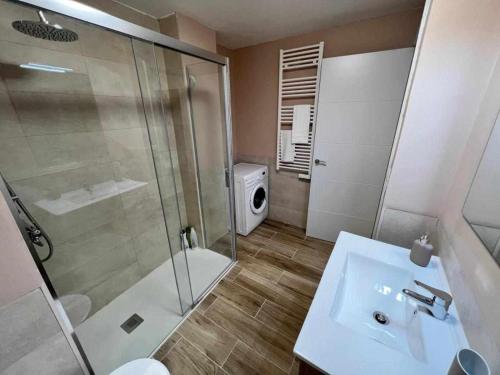 Bilik mandi di Apartamenticos Libertad I