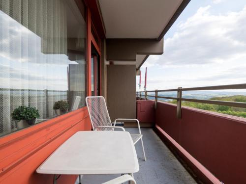Μπαλκόνι ή βεράντα στο Apartment B1010 by Interhome