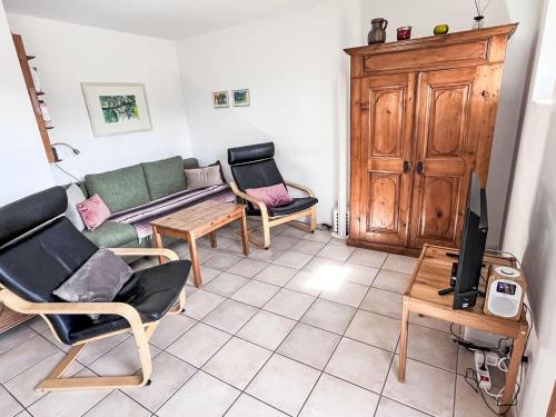Posezení v ubytování Apartment Girun Eder by Interhome