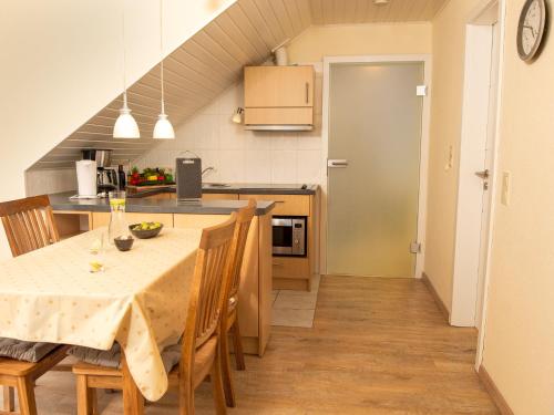 Kuhinja oz. manjša kuhinja v nastanitvi Apartment Strandläufer by Interhome