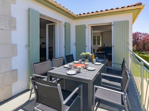 Μπαλκόνι ή βεράντα στο Holiday Home Maison Elio by Interhome