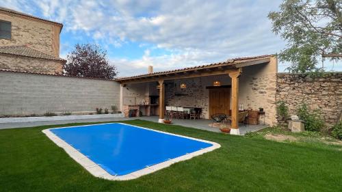 Πισίνα στο ή κοντά στο Casa Rural LA GURRIATA