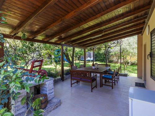 Holiday Home Ketty by Interhome