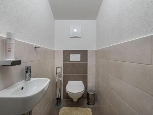 Um banheiro em Apartment Mawa by Interhome