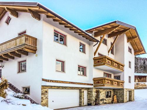 O edifício em que o apartamento se localiza