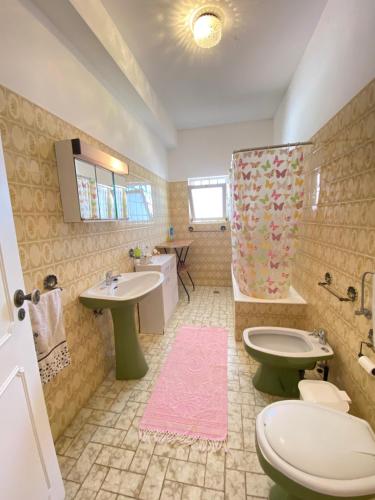 Bia Vintage Villa - Casa com Vista Mar, Terraço e Jardim no Centro de Alvor