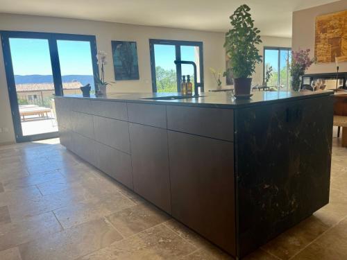 Gambar di galeri bagi Villa avec piscine et vue panoramique du Luberon di Cabrières-dʼAvignon