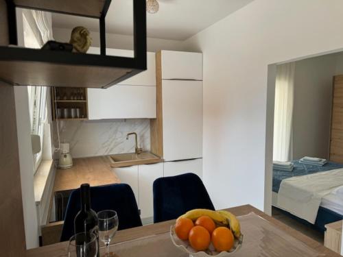 Postel nebo postele na pokoji v ubytování One bedroom apartment