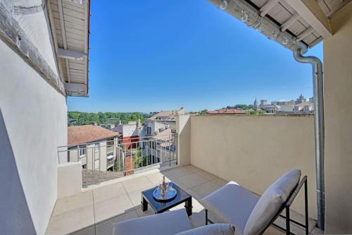 Une Nuit d'été - Vue Palais des Papes - Clim - Wi-Fi - Double terrasse - Parking gratuit