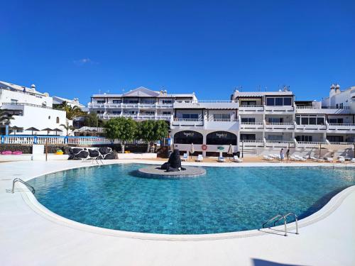 Palmeras Apt - Pool & Terrace - next to Beach