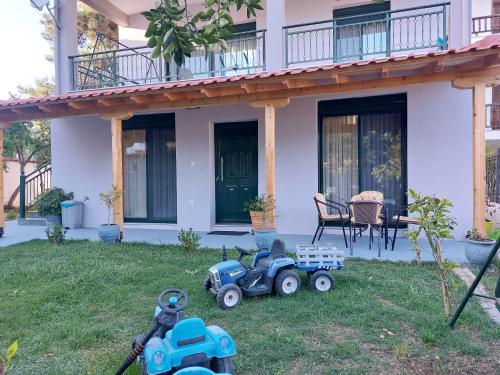 Κήπος έξω από το Irina's Apartment