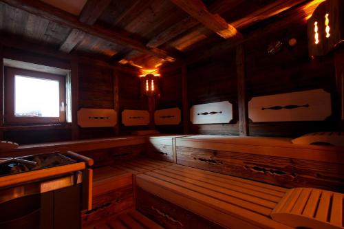 an empty cabin with a sink and a window at Ladestatthof in Neustift im Stubaital