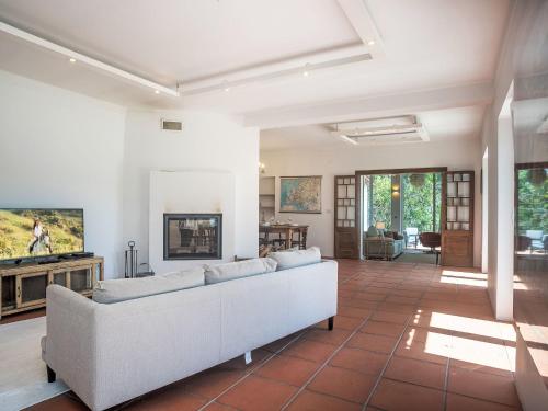 Posezení v ubytování Villa Colares by Interhome