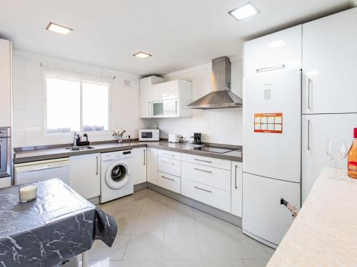 Køkken eller tekøkken på Holiday Home Los almendros by Interhome