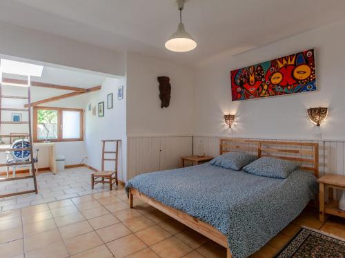 Katil atau katil-katil dalam bilik di Holiday Home Labenne Océan 974 by Interhome