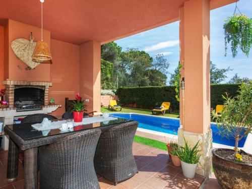 Πισίνα στο ή κοντά στο Holiday Home La Goba Parc by Interhome