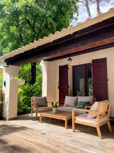 Photo de la galerie de l'établissement Villa Romarin, à Mougins