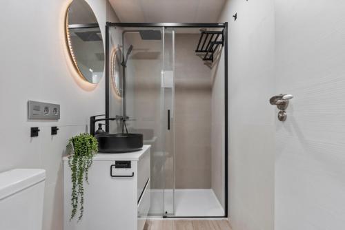 Terrace in Estepona by Costarentals - Ref M46 photo 3