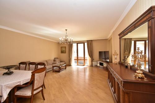 4 bedrooms GRAND & SUNNY apart HH106