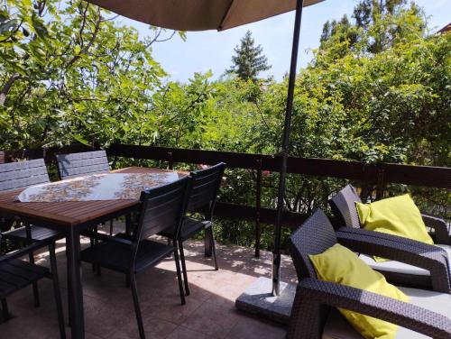 Gallery image of Fig Tree house in Lovas