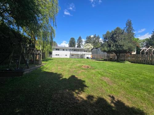 Φωτογραφία από το άλμπουμ του Sunny Estate σε Maple Ridge District Municipality