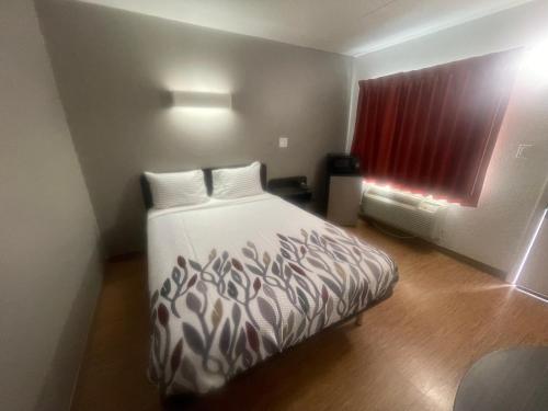 Gallery image of PT 6 INN in Evansville