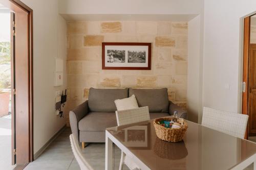 Χώρος καθιστικού στο Habitation TABANON