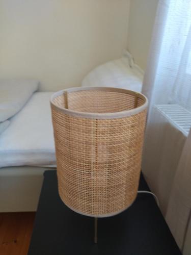 Ένα ή περισσότερα κρεβάτια σε δωμάτιο στο Bambinas Guest House Hässleholm