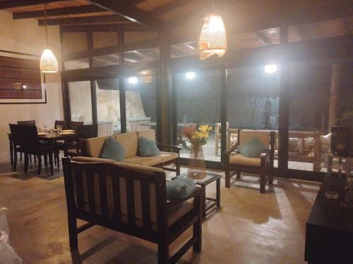 Χώρος καθιστικού στο Casa de Playa en Vichayito - Albamar Vichayito