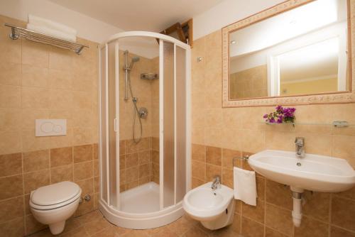 Bagno di Residential Hotel Villaggio Innamorata